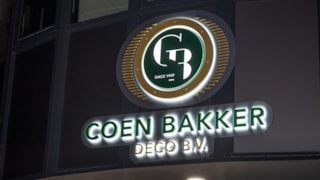 CB-gevelreclame - lichtreclame in het donker - Coen Bakker Deco Waarland - mei2019